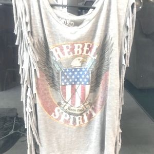 WORD OF MOUTH REBEL FRINGE TEE.